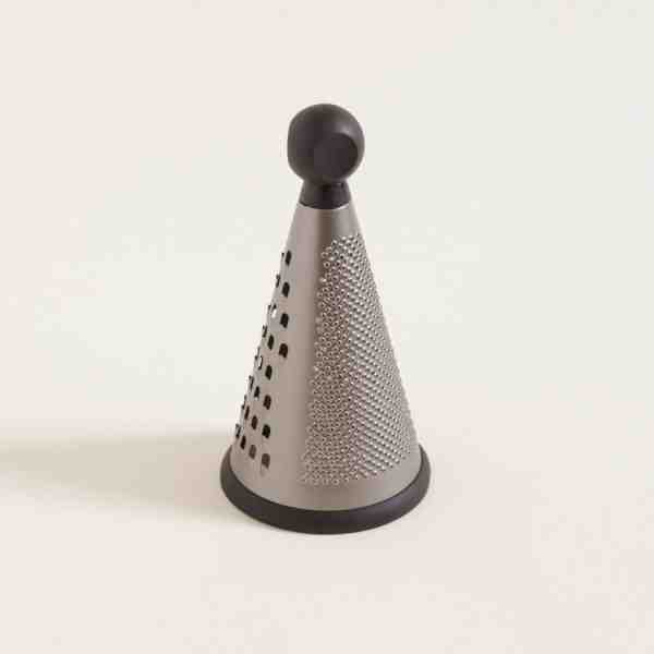 RALLADOR CONICO ACERO CHAMPAGNE 11,5 X 21CM